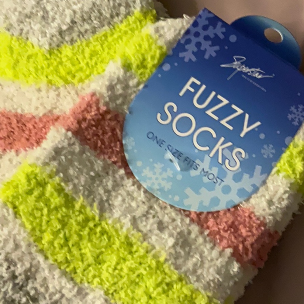 Fluffy socks - Picture 3 of 3